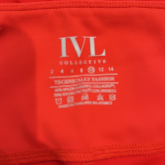 IVL Collective scalloped red leggings (10) and sports bra (8)set. No flaws - Picture 4 of 13